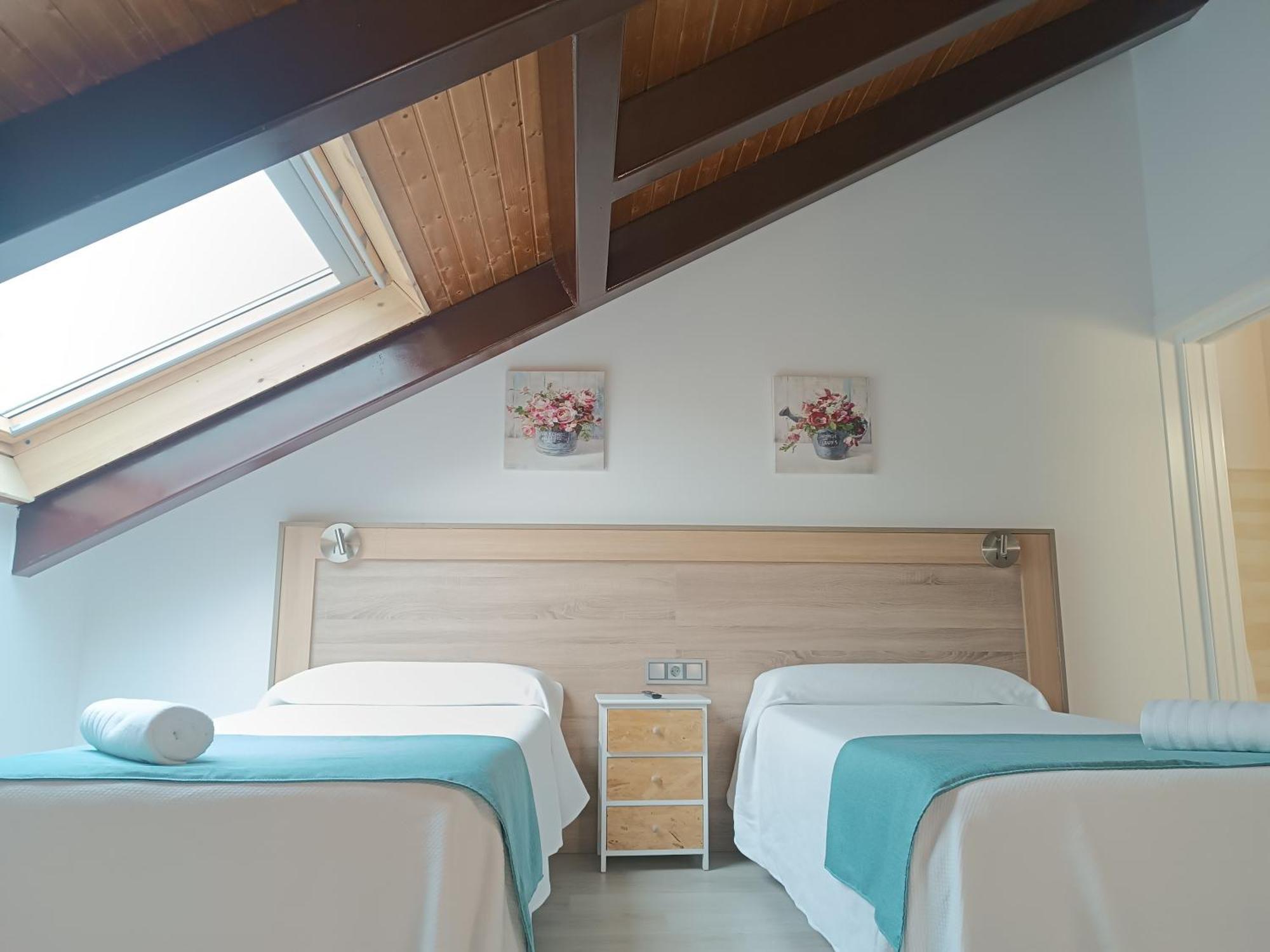 Apartamentos Turisticos Avila Puerta De Los Leales 1-2 외부 사진