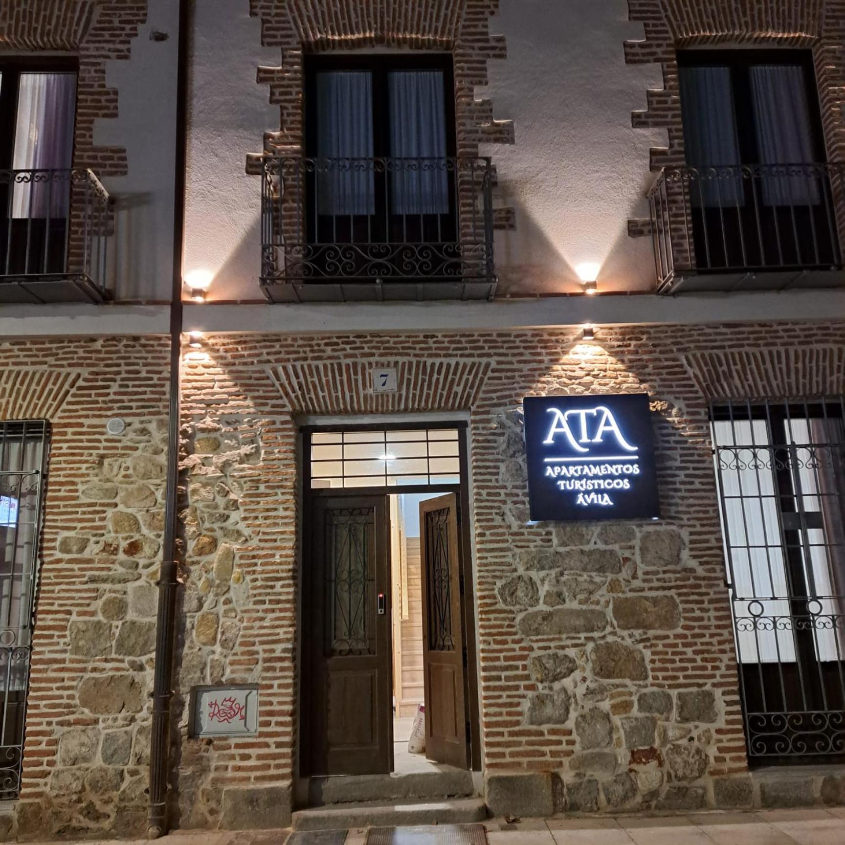 Apartamentos Turisticos Avila Puerta De Los Leales 1-2 외부 사진