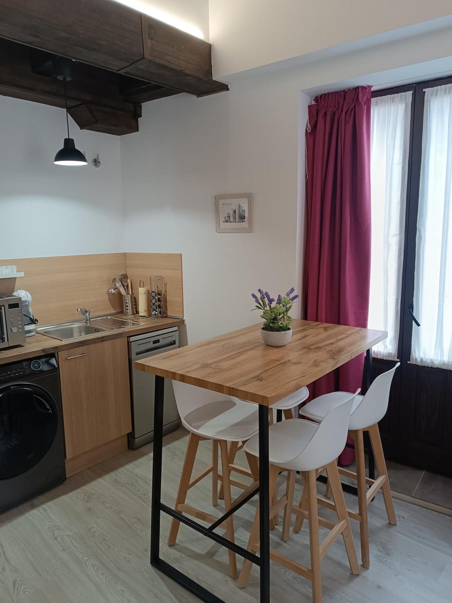 Apartamentos Turisticos Avila Puerta De Los Leales 1-2 외부 사진